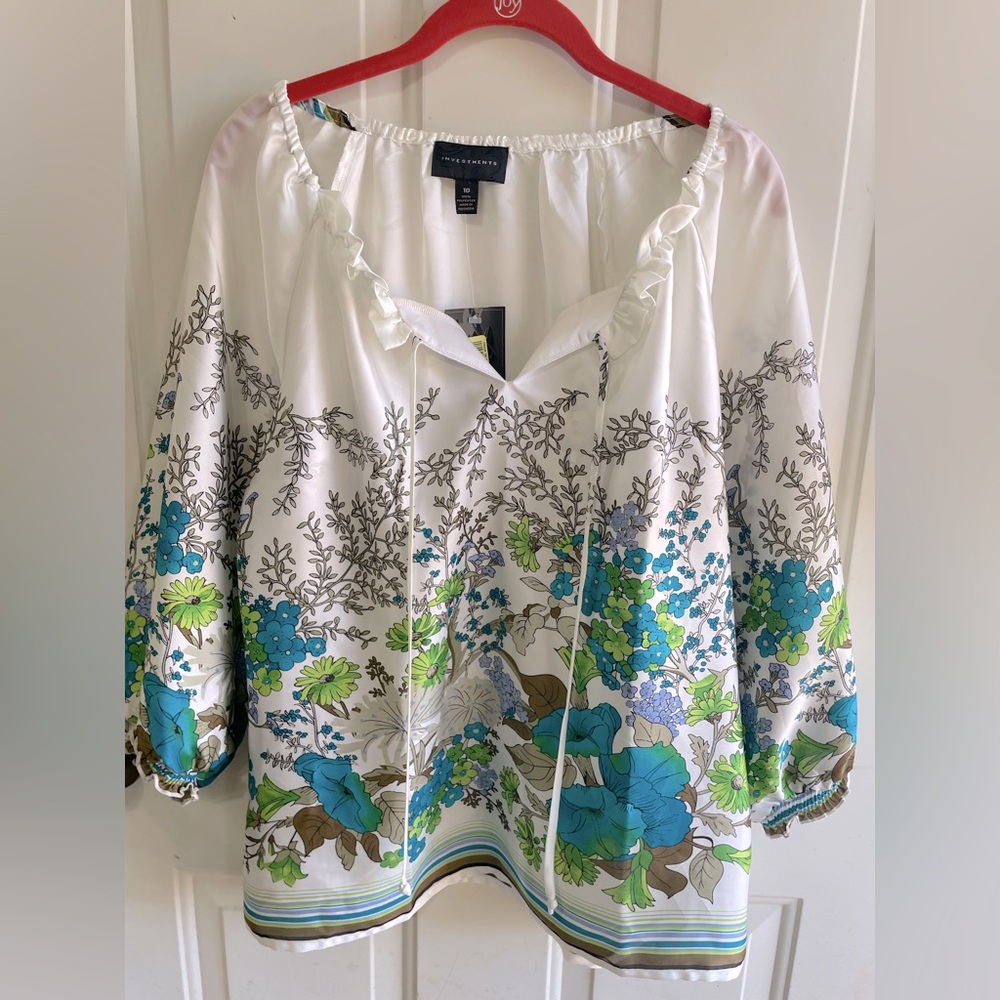NWT Women’s size Med Morning Glory silky flowing flowers pullover blouse